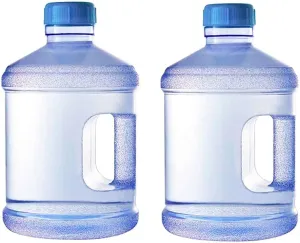 2 Pcs Water Jugs Round Plastic Water Bottle，Portable Water Jug with Handle Leakproof Screw Cap，Reusable Leak Proof Water Bottle for Camping Gym Sports Office Use