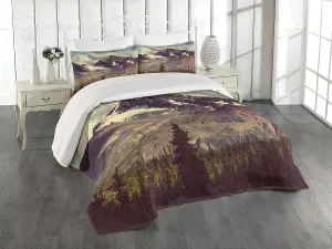 Ambesonne Alaska Mountains Coverlet, Arctic Landscape Hiking Alaska Mountains Scenery in USA Wilderness, 3 Piece Decorative Quilted Bedspread Set with 2 Pillow Shams, King Size, Green Black White