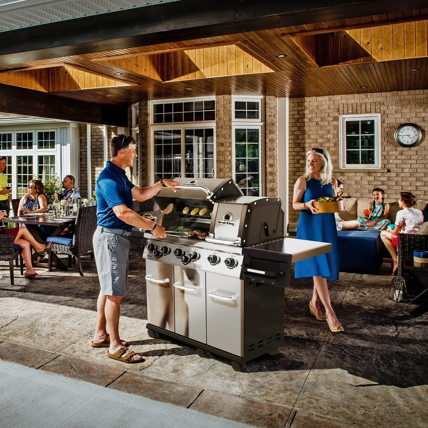 Broil King 957944 Regal S 690 Pro IR, Propane Gas Grill, Stainless Steel