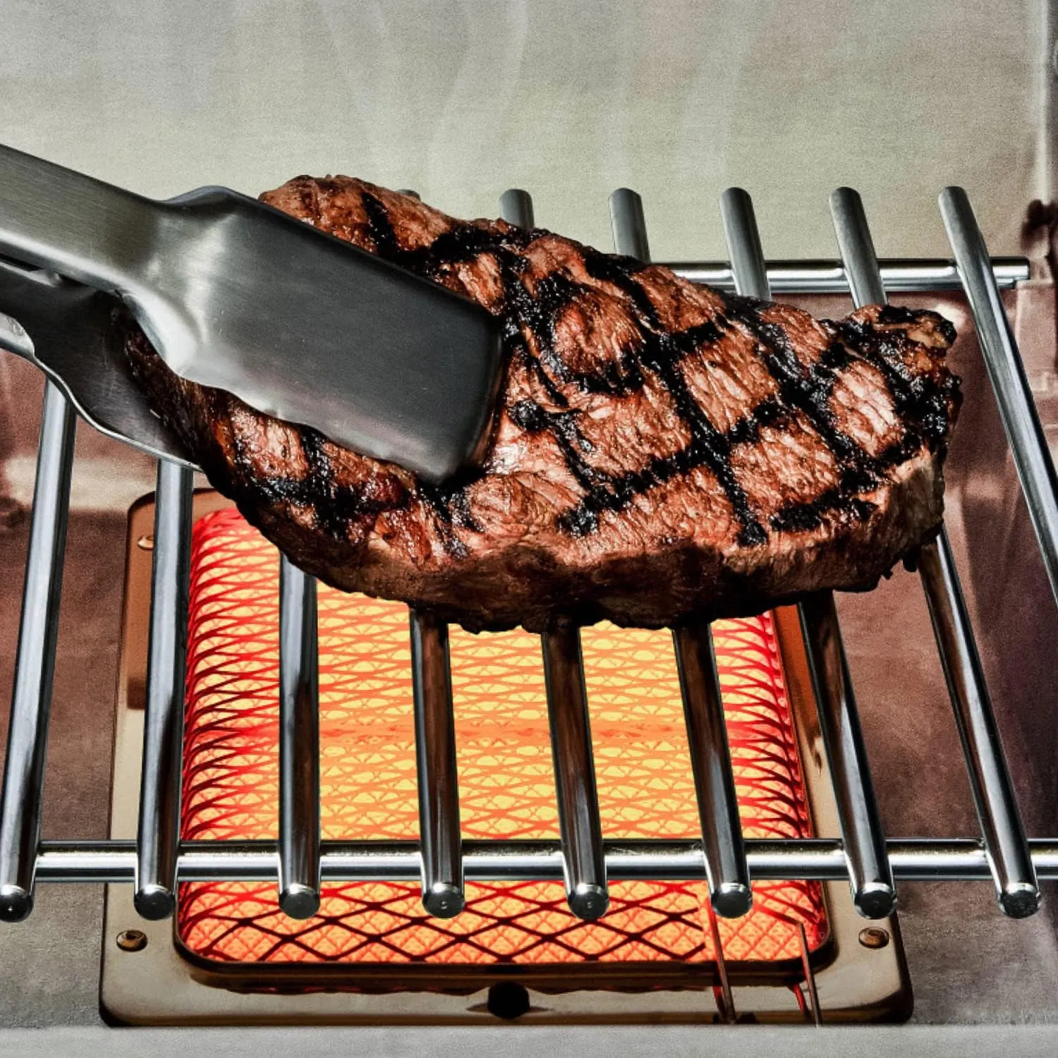 Broil King 957944 Regal S 690 Pro IR, Propane Gas Grill, Stainless Steel