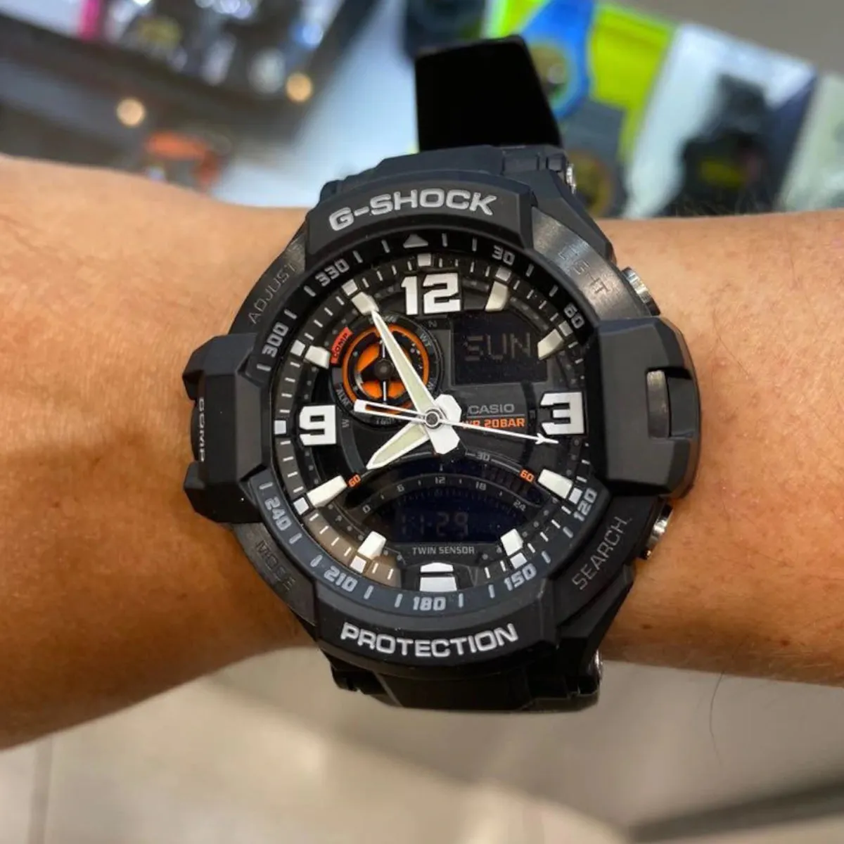Casio - G-SHOCK - GA-1000-1ADR