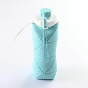 Collapsible Silicone Water Bottle 20oz, Leak-Resistant Foldable Sports Bottle with Carabiner for Hiking Gym Travel, BPA-Free Squeeze Design Easy Clean (Aqua Blue)