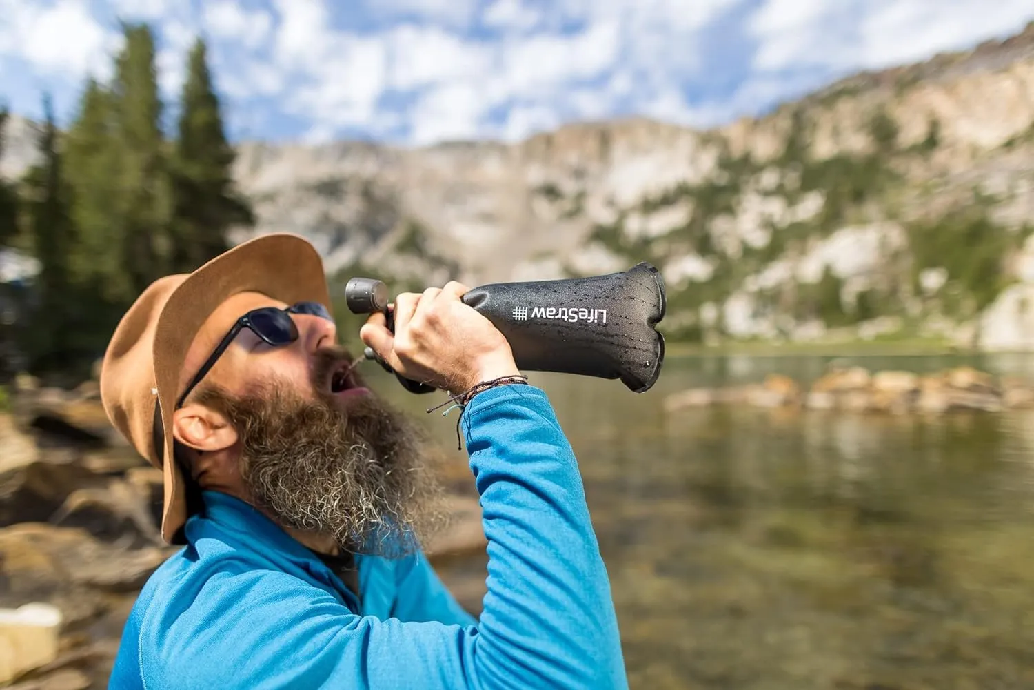 LifeStraw Peak Series - Collapsible Squeeze Bottle Water Filter System - 1L for Trail Running, Camping, Hiking, Travel, Cycling, and Fishing; Mountain Blue
