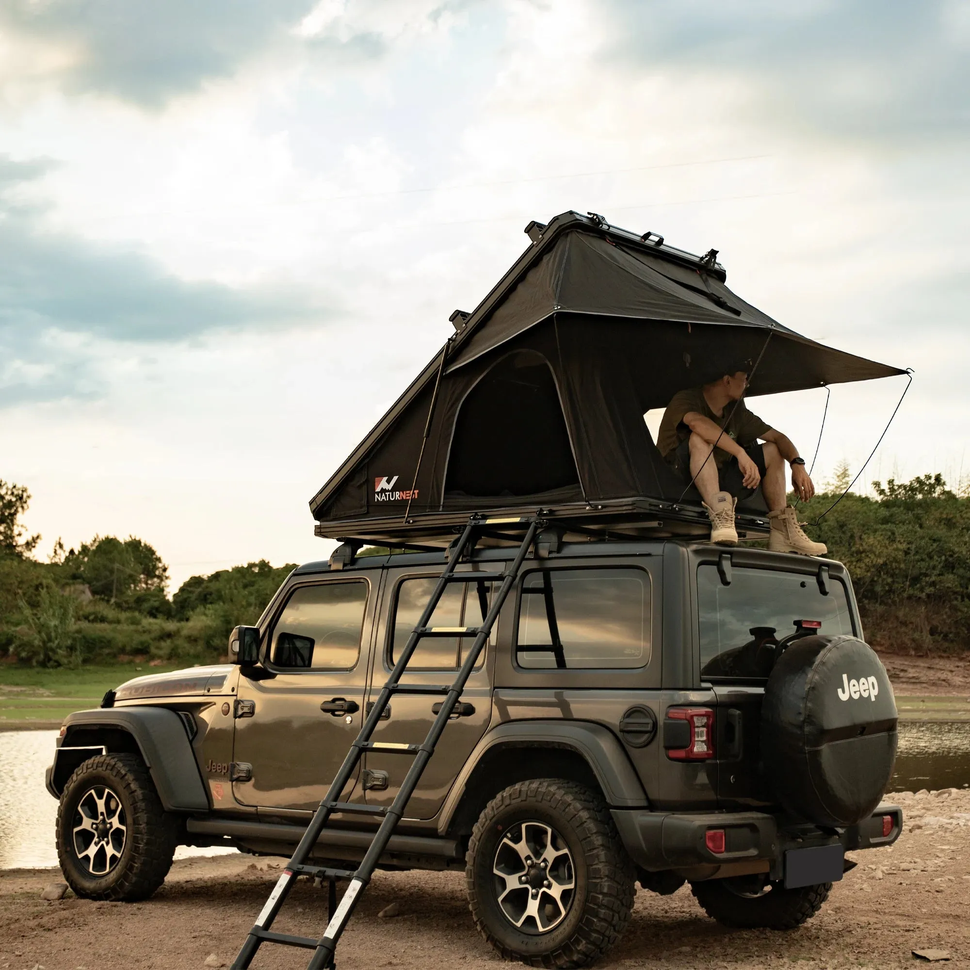 Naturnest Pop-Up Hard Shell Rooftop Tent for 2 Person Camping Waterproof UV-Resistant