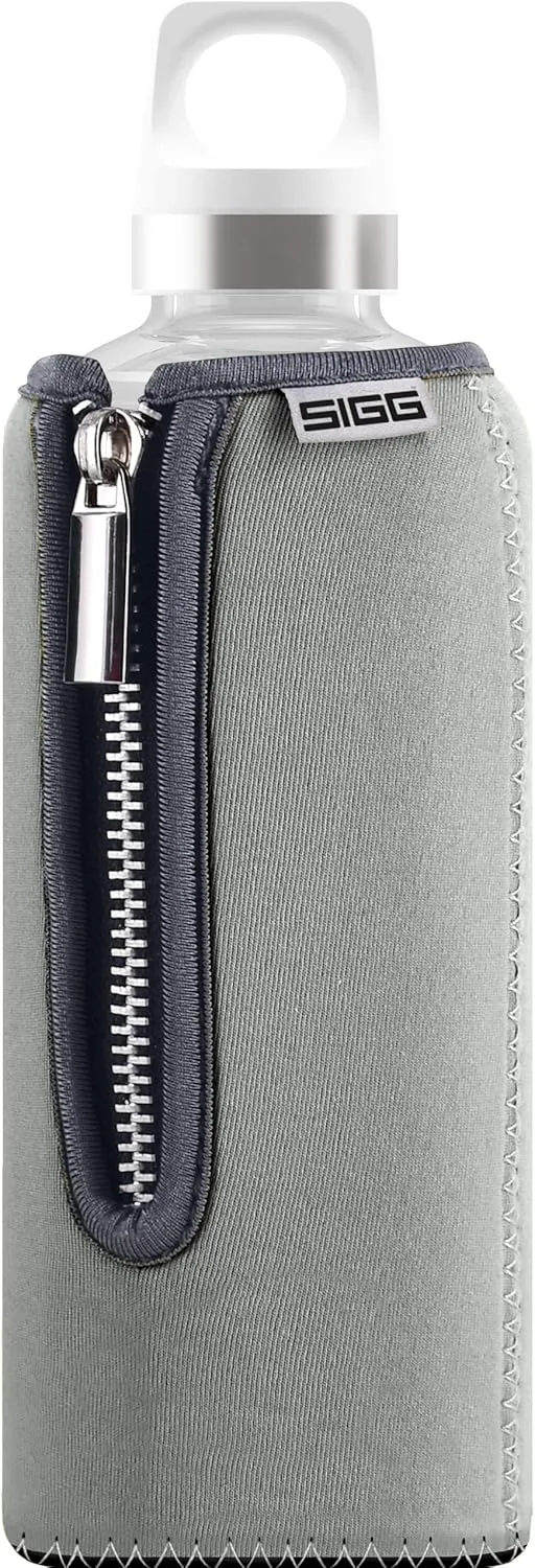 SIGG - Glass Water Bottle - Stella Grey - With Neoprene Pouch - Leakproof - Dishwasher Safe - BPA Free - Recycled Glass - 17 Oz