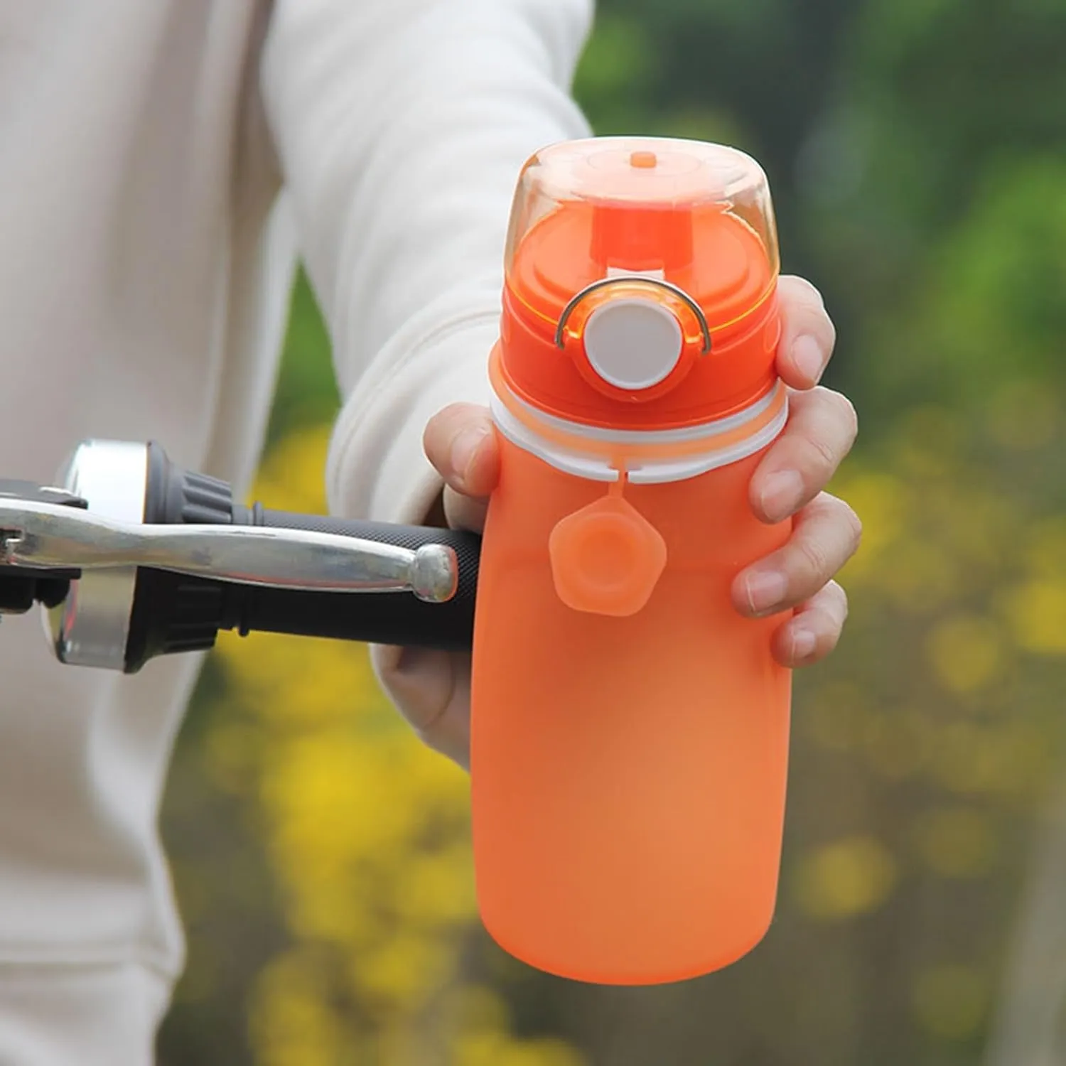 Silicone Foldable Water Bottle Cup Portable Sport Water Bottle Leakproof BPA Free Travel Water Bottles Gym Travel Camping Hiking Sport Outdoor Indoor Sport Travel Telescopic Cup(Green,Small)