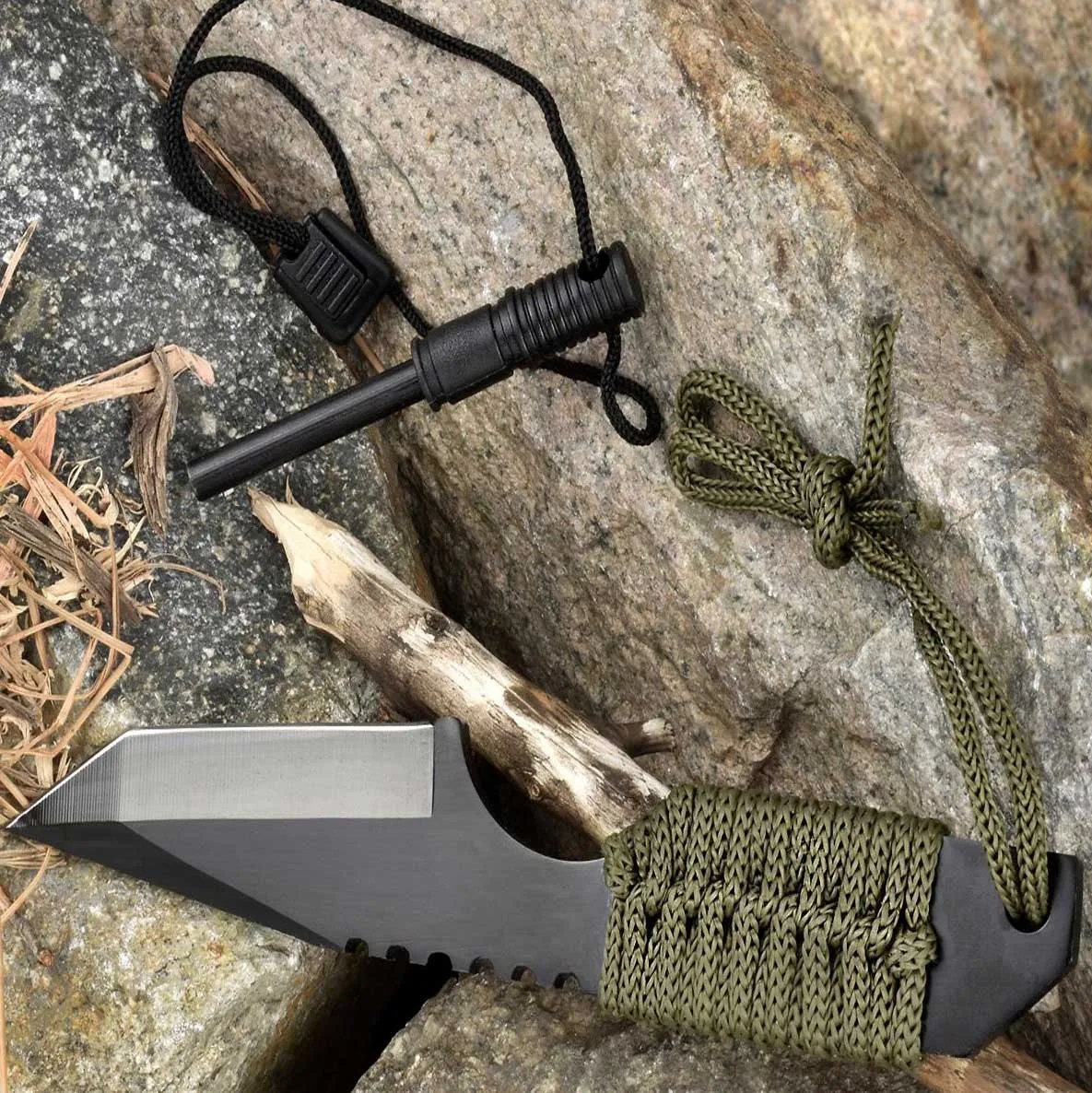 Tactical Knife With Fire Starter