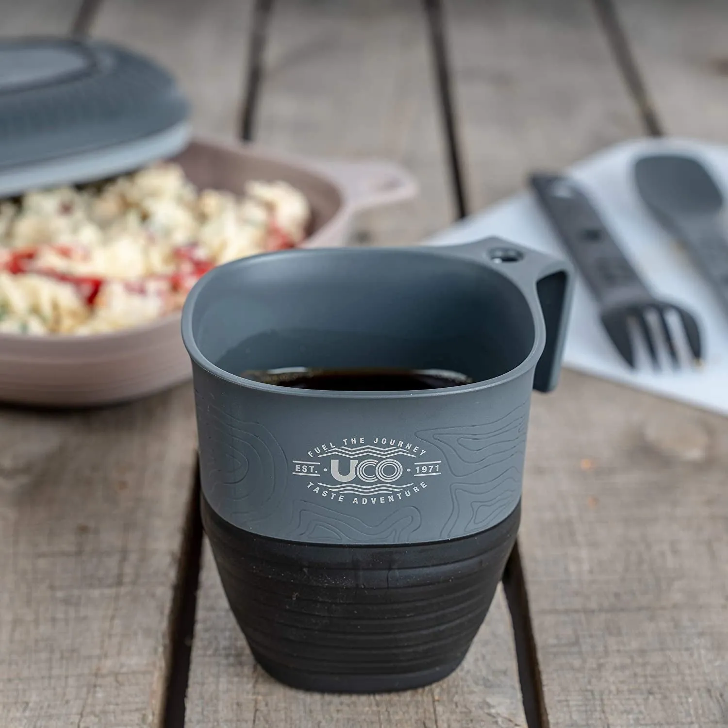 Ultimate Outdoor Grub Grab-n-Go: The “I Swear I Can Cook” 6-Piece Mess Kit with Fancy Dishware and a Spork That Switches Sides!