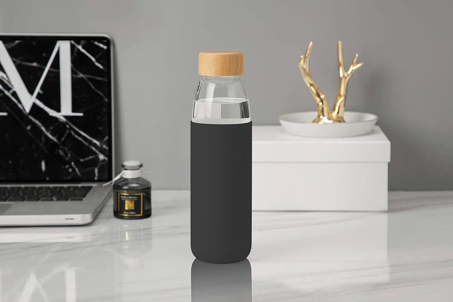 veegoal 18 Oz Borosilicate Glass Water Bottles with Bamboo Lid, BPA-FREE, Non-Slip Silicone Sleeve, and Stainless Steel Leak Proof Lid - Reusable Glass Bottle for Men and Women